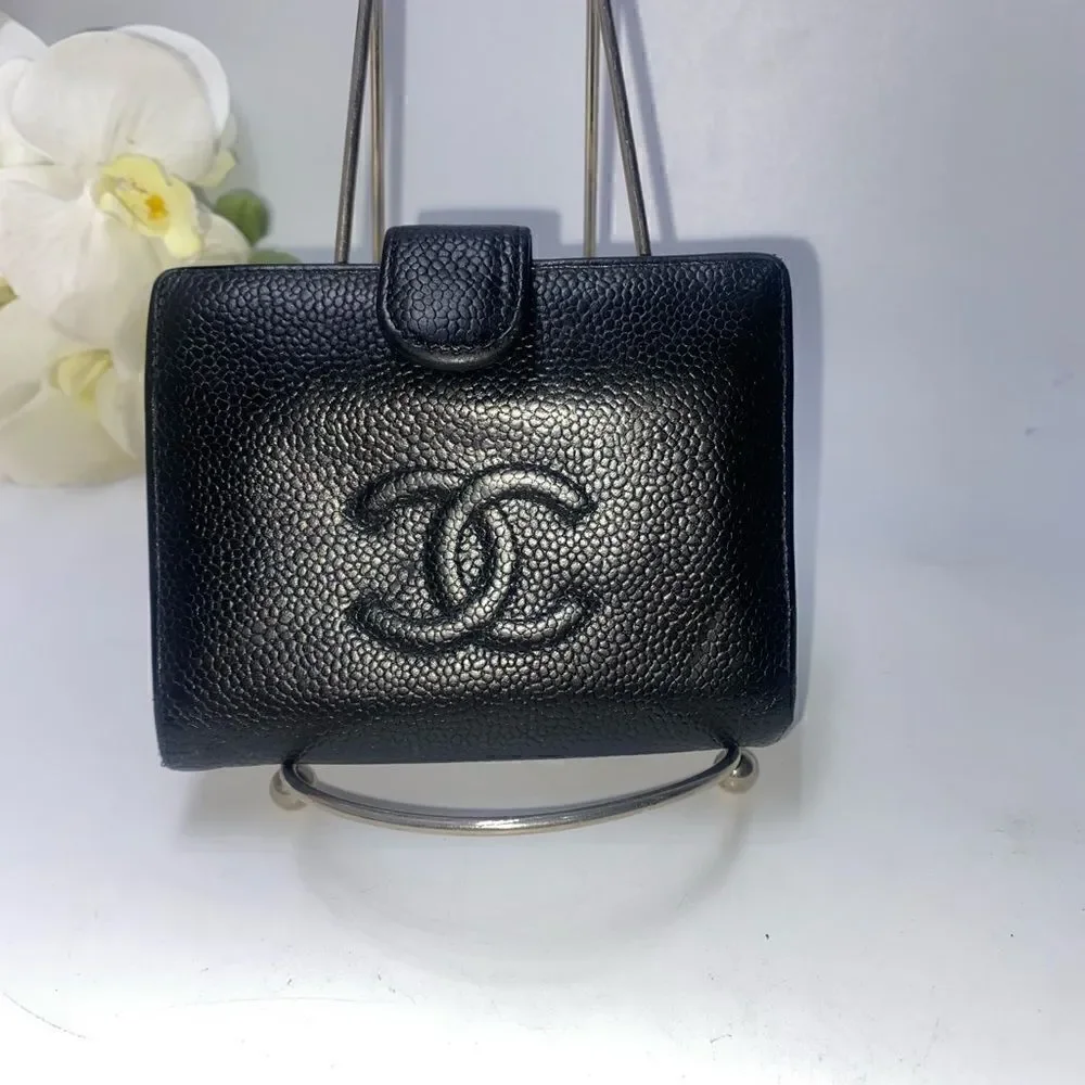 Authentic Chanel Caviar Compact Wallet Black - Picture 6 of 10